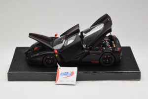 Ferrari Enzo Matt Black Gelimiteerde Editie BBR 1:18 HE180029 Metaal
