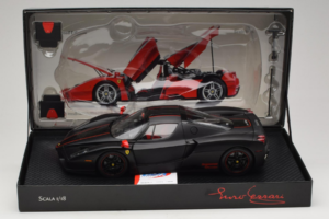Ferrari Enzo Matt Black Gelimiteerde Editie BBR 1:18 HE180029 Metaal — afbeelding 9 van 9