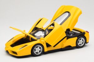 Ferrari Enzo Geel Hot Wheels 1:18 C1550 Metaal — afbeelding 2 van 8