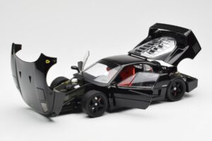 Ferrari F40 Zwart Kyosho 1:18 08416BK Metaal — afbeelding 2 van 10