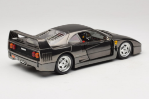 Ferrari F40 Chrome Black Bburago 1:18 3401-B1 Metaal — afbeelding 3 van 8