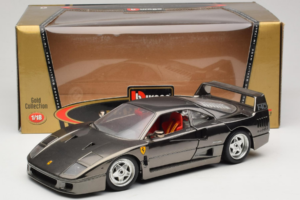 Ferrari F40 Chrome Black Bburago 1:18 3401-B1 Metaal — afbeelding 8 van 8