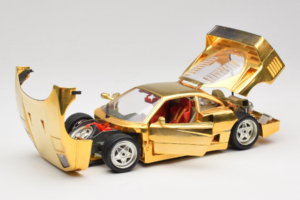 Ferrari F40 Chrome Gold Limited Edition 250 pcs Bburago 1:18 3332-G1 Metaal — afbeelding 2 van 8