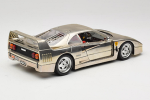 Ferrari F40 Chrome Silver Bburago 1:18 3401 Metaal — afbeelding 3 van 8