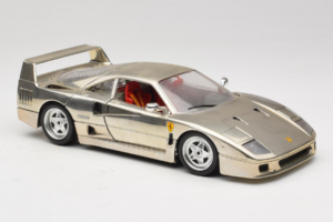 Ferrari F40 Chrome Silver Bburago 1:18 3401 Metaal — afbeelding 6 van 8