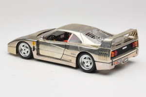Ferrari F40 Chrome Silver Bburago 1:18 3401 Metaal — afbeelding 7 van 8