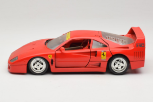 Ferrari F40 Club Deutschland Rood Bburago 1:18 3032-L3 Metaal — afbeelding 4 van 8