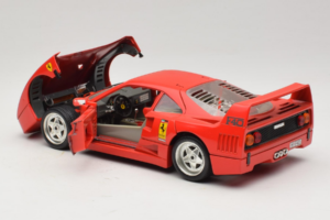 Ferrari F40 Club Deutschland Rood Bburago 1:18 3032-L3 Metaal — afbeelding 5 van 8