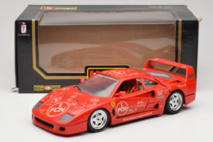 Ferrari F40 Evoluzione FC Nürnberg Special Edition Rood Bburago 1:18 3042-FCN Metaal — afbeelding 8 van 8