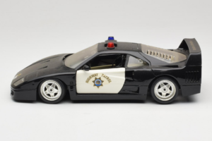 Ferrari F40 Highway Patrol Zwart Wit Bburago 1:18 3022-H1 Metaal — afbeelding 4 van 8