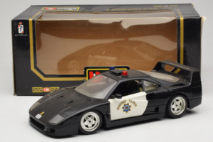 Ferrari F40 Highway Patrol Zwart Wit Bburago 1:18 3022-H1 Metaal — afbeelding 8 van 8