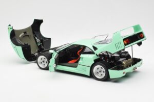 Ferrari F40 Mintgroen Kyosho 1:18 08416MG Metaal — afbeelding 7 van 10