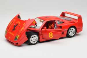 Ferrari F40 #8 Bevro International Rood 1987 Bburago 1:18 3332-P3 Metaal — afbeelding 2 van 8