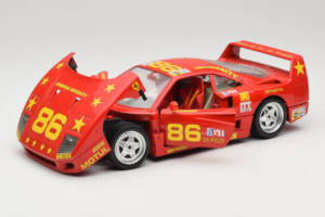 Ferrari F40 LM #86 Ch. Pozzi IMSA 24 Hours of Le Mans 1985 Rood Bburago 1:18 3332-P6 Metaal — afbeelding 2 van 8