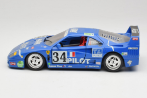 Ferrari F40 #34 M. Ferte / Thavenin / Palau Pilot Blauw 1987 Bburago 1:18 3032-B1 Metaal — afbeelding 4 van 8