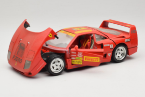 Ferrari F40 Pirelli BBS Rood Bburago 1:18 3032-P4 Metaal — afbeelding 2 van 8