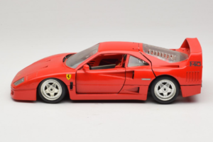 Ferrari F40 Rood Diamond Edition Bburago 1:18 3022-P1 Metaal — afbeelding 4 van 8