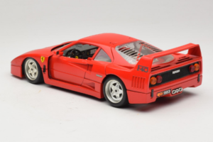 Ferrari F40 Rood Diamond Edition Bburago 1:18 3022-P1 Metaal — afbeelding 7 van 8