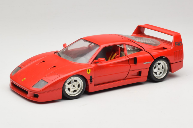 Ferrari F40 Rood Diamond Edition Bburago 1:18 3022-P1 Metaal