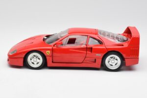 Ferrari F40 Rood Hot Wheels 1:18 23911 Metaal — afbeelding 4 van 8