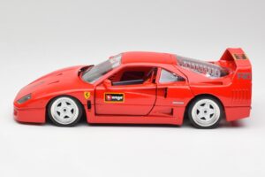 Ferrari F40 Rood Bburago 1:18 3332 Metaal — afbeelding 4 van 8