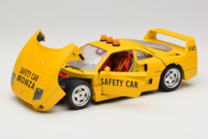 Ferrari F40 Safety Car Geel Bburago 1:18 3032-Y2 Metaal — afbeelding 2 van 8