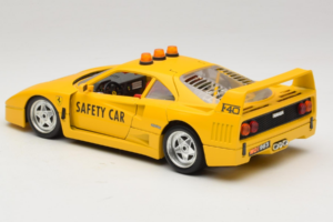 Ferrari F40 Safety Car Geel Bburago 1:18 3032-Y2 Metaal — afbeelding 7 van 8