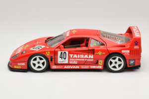 Ferrari F40 #40 T. Ohta / A. Reid Taisan Rood 1987 Bburago 1:18 3022-T1 Metaal — afbeelding 4 van 8
