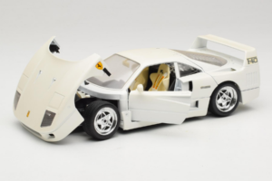 Ferrari F40 Wit Bburago 1:18 3332-W4 Metaal — afbeelding 2 van 8