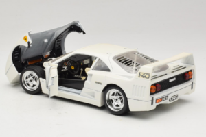 Ferrari F40 Wit Bburago 1:18 3332-W4 Metaal — afbeelding 5 van 8