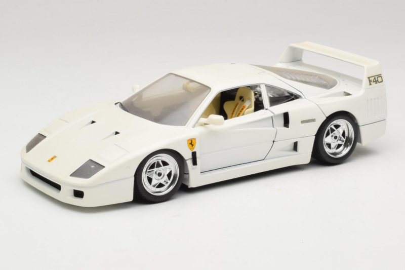 Ferrari F40 Wit Bburago 1:18 3332-W4 Metaal