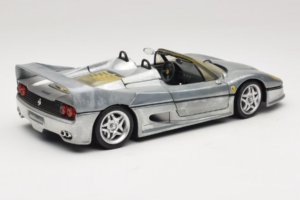 Ferrari F50 Cabriolet Chrome Silver Gelimiteerde Editie Hot Wheels 1:18 25741 Metaal — afbeelding 3 van 8