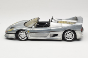 Ferrari F50 Cabriolet Chrome Silver Gelimiteerde Editie Hot Wheels 1:18 25741 Metaal — afbeelding 4 van 8