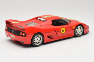 Ferrari F50 Coupe #6 Rood met Italiaanse Vlag Bburago 1:18 3382-P1 Metaal — afbeelding 3 van 8