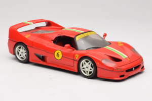 Ferrari F50 Coupe #6 Rood met Italiaanse Vlag Bburago 1:18 3382-P1 Metaal — afbeelding 6 van 8