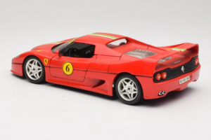 Ferrari F50 Coupe #6 Rood met Italiaanse Vlag Bburago 1:18 3382-P1 Metaal — afbeelding 7 van 8