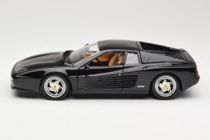 Ferrari F512M Zwart Hot Wheels 1:18 23922 Metaal — afbeelding 4 van 8