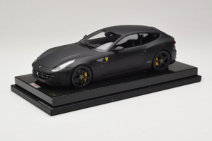 Ferrari FF Matte Black MR Collection 1:18 FERR04CAL Hars — afbeelding 2 van 7
