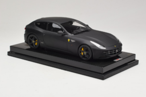 Ferrari FF Matte Black MR Collection 1:18 FERR04CAL Hars — afbeelding 4 van 7