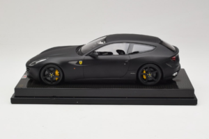 Ferrari FF Matte Black MR Collection 1:18 FERR04CAL Hars