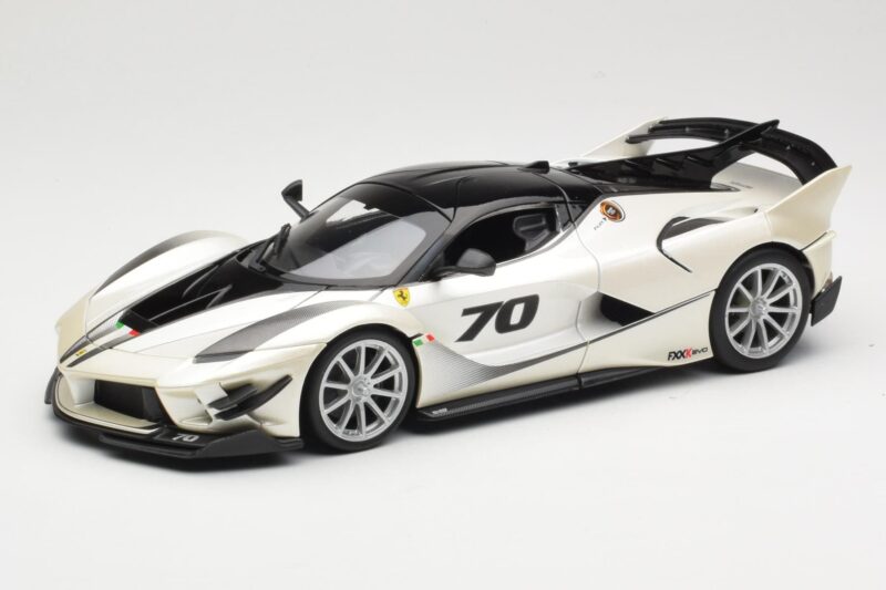 Ferrari FXX-K Evo #70 Wit Bburago 1:18 18-16012 Metaal