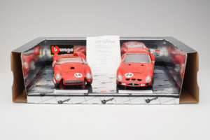 Ferrari Gift Set 250 Testa Rossa & 250 GTO Rood Bburago 1:18 GC002 Metaal