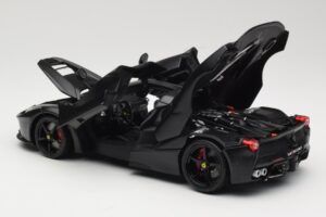 Ferrari LaFerrari F150 Matte Black Bburago 1:18 18-16901BK Metaal — afbeelding 5 van 8