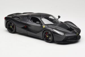 Ferrari LaFerrari F150 Matte Black Bburago 1:18 18-16901BK Metaal — afbeelding 6 van 8