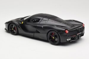 Ferrari LaFerrari F150 Matte Black Bburago 1:18 18-16901BK Metaal — afbeelding 7 van 8