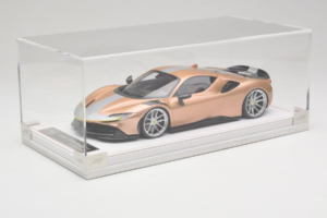 Ferrari SF90 Novitec Goud Zilver Streep IVY 1:18 REMC028 Hars — afbeelding 6 van 7