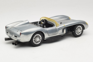 Ferrari Testa Rossa Chrome Silver Hot Wheels 1:18 25737 Metaal — afbeelding 3 van 8