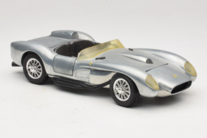 Ferrari Testa Rossa Chrome Silver Hot Wheels 1:18 25737 Metaal — afbeelding 6 van 8