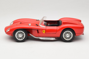 Ferrari 250 Testa Rossa Rood Bburago 1:18 3007-P2 Metaal — afbeelding 4 van 8
