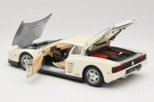 Ferrari Testarossa Wit Bburago 1:18 3019-W1 Metaal — afbeelding 5 van 8